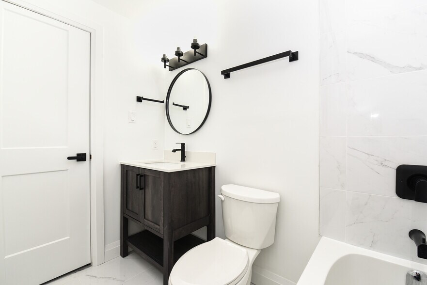 More Photos Of 122 Victoria Ave N, Hamilton Apartments For Sale