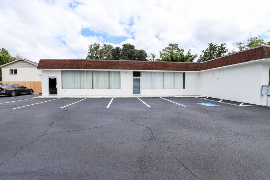 More Photos Of 2803 NW 6th St, Gainesville Freestanding For Lease