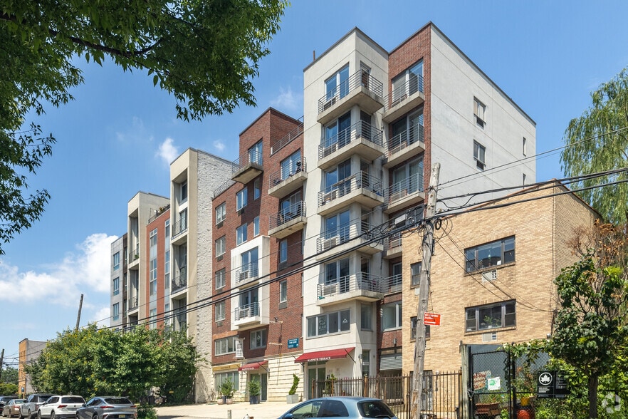 Primary Photo Of 65 Maspeth Ave, Brooklyn Apartments For Lease
