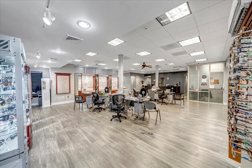 More Photos Of 3801 Northside Dr, Macon-Bibb Medical For Sale