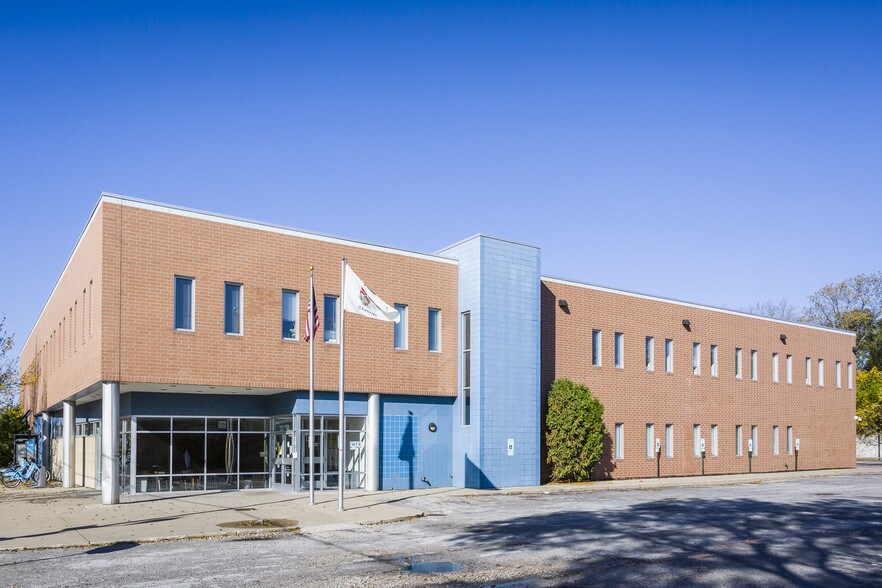 More Photos Of 1642 W 59th St, Chicago Office For Sale