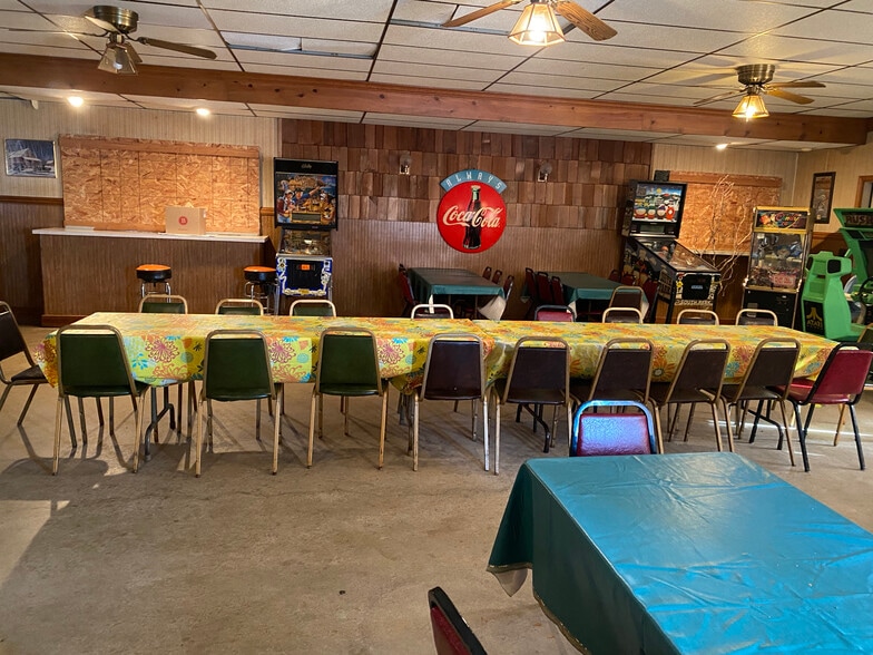 More Photos Of E2578 County Rd S, Casco Bar For Sale