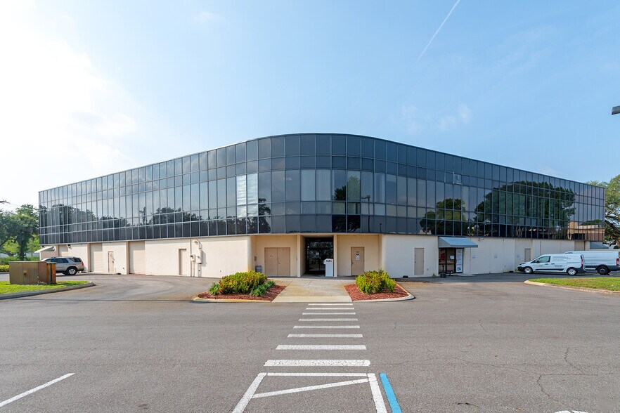 More Photos Of 5005 W Laurel St, Tampa Office For Lease