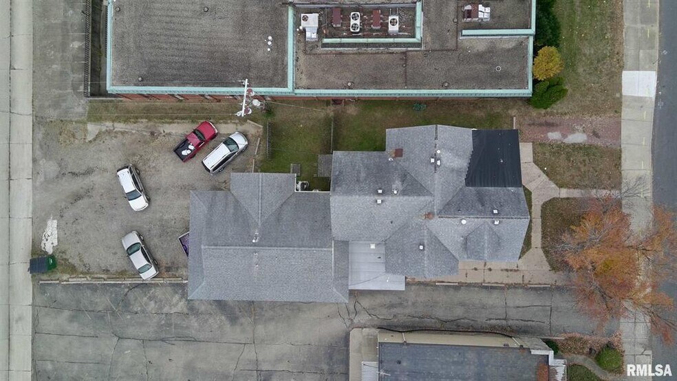 More Photos Of 1209 North St, Peoria Apartments For Sale