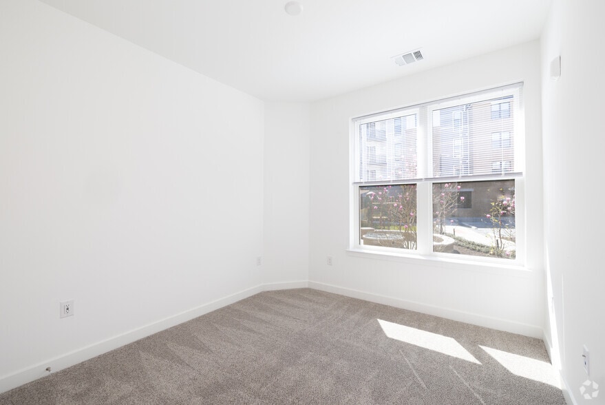 More Photos Of 451 Church St, Norfolk Apartments For Lease