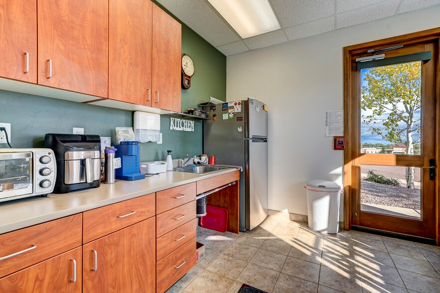 More Photos Of 2001 Excellence Way, Prescott Medical For Sale