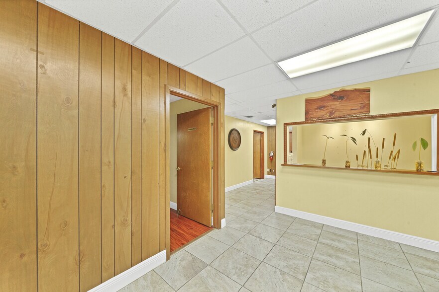 More Photos Of 1313 Cedar Post Ln, Houston Warehouse For Sale