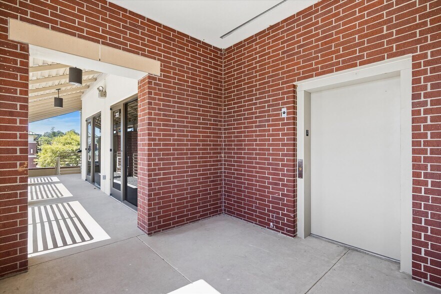 More Photos Of 4225 Research Forest Dr, The Woodlands Office For Lease