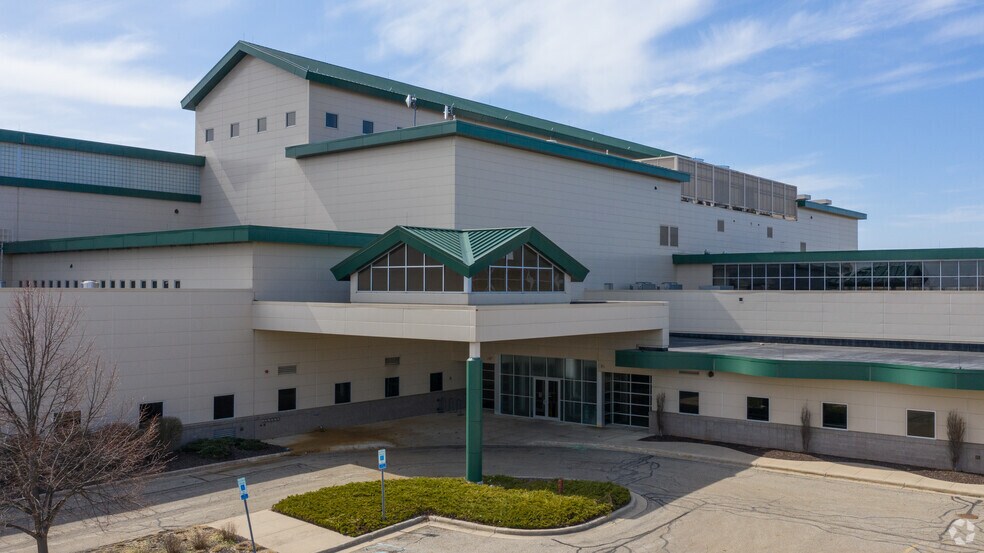 More Photos Of 3100-3102 Walker Ridge Dr NW, Grand Rapids Light Manufacturing For Lease