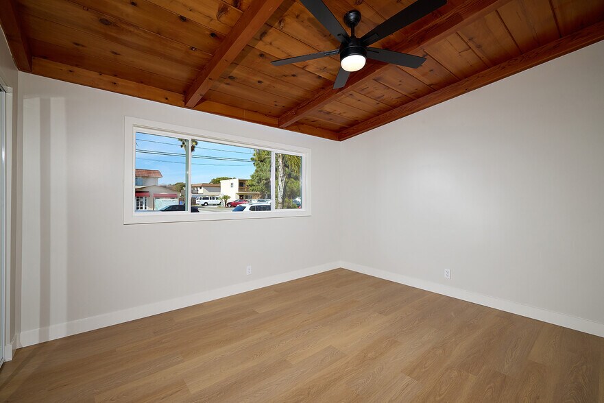 More Photos Of 735 Pine Ave, Carlsbad Multifamily For Sale