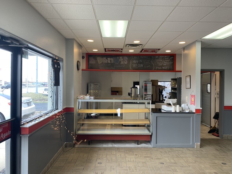 More Photos Of 6416 W Washington St, Indianapolis Restaurant For Lease