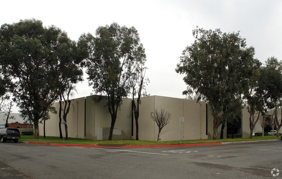More Photos Of 4131 Tigris Way, Riverside Warehouse For Lease