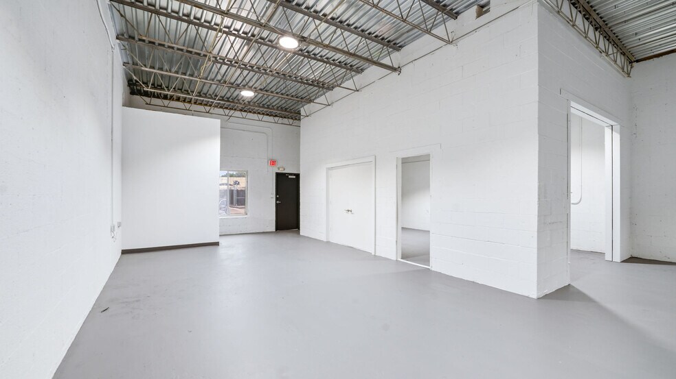 More Photos Of 44 SE 9th St, Deerfield Beach Warehouse For Sale