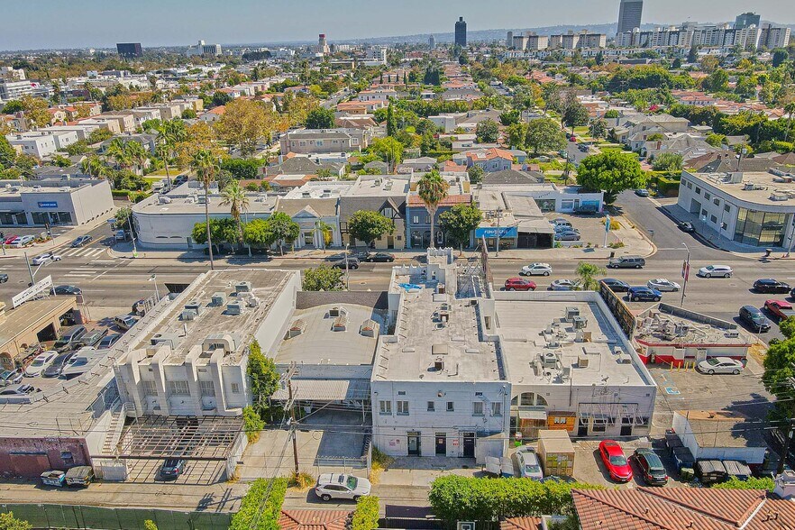 More Photos Of 7223 Beverly Blvd, Los Angeles Storefront Retail Office For Sale