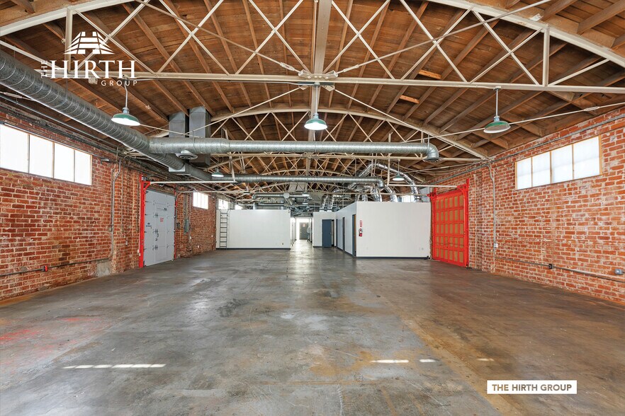 More Photos Of 5358 Cartwright Ave, North Hollywood Warehouse For Sale