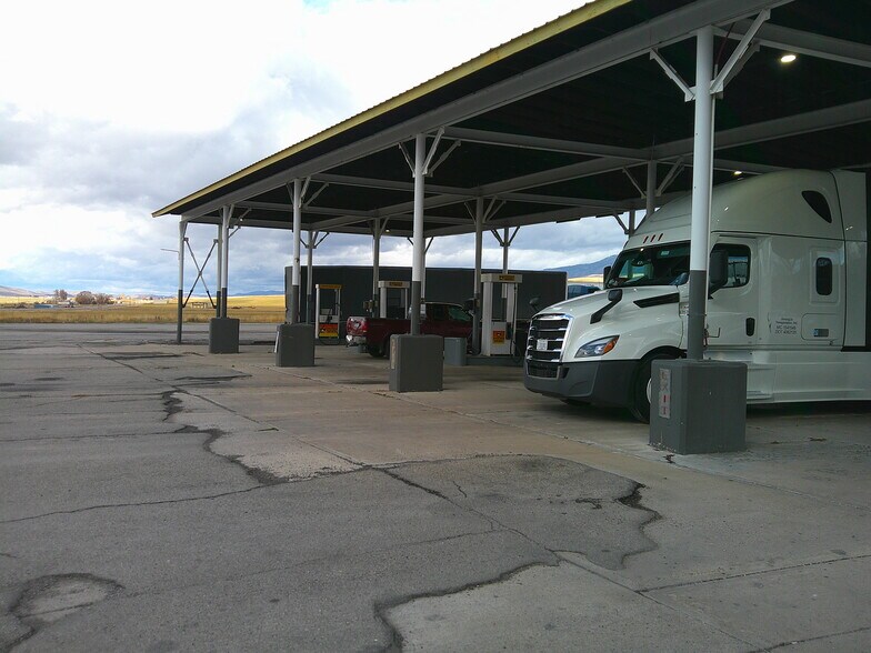 More Photos Of 23200 N Highway 30, Montpelier Truck Stop For Sale