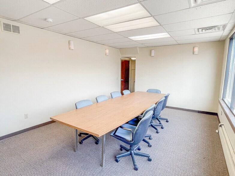 More Photos Of 2628 Central Ave NE, Minneapolis General Retail For Sale