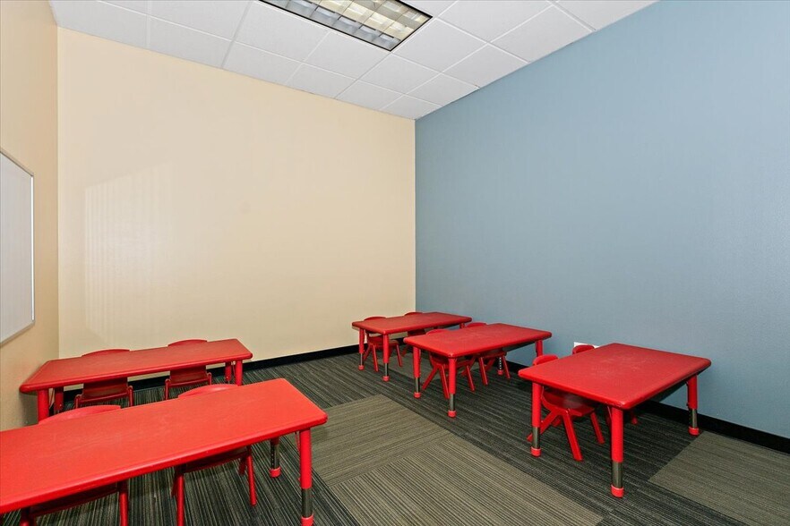 More Photos Of 7970 Cherry Ave, Fontana Showroom For Lease