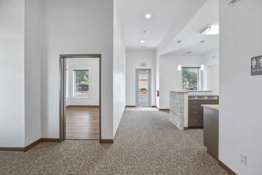 More Photos Of 12171 W Parmer Ln, Cedar Park Medical For Lease