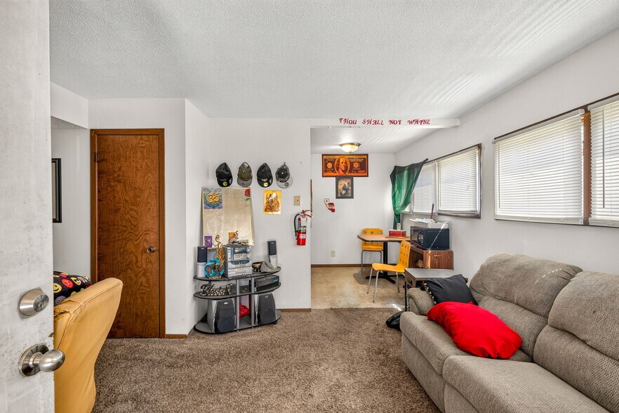 More Photos Of 875-885 25th St, Lincoln Apartments For Sale