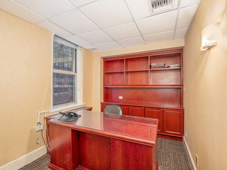 More Photos Of 21 E 90th St, New York Apartments For Sale