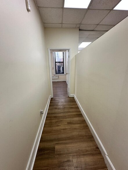 More Photos Of 370 E 149th St, Bronx Office For Lease