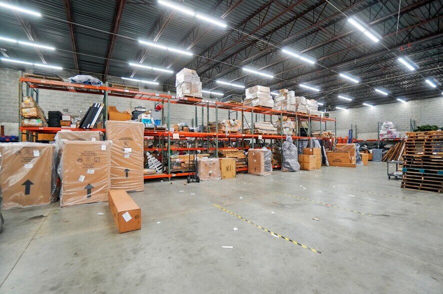 More Photos Of 50 Eswin St, Cincinnati Freestanding For Sale