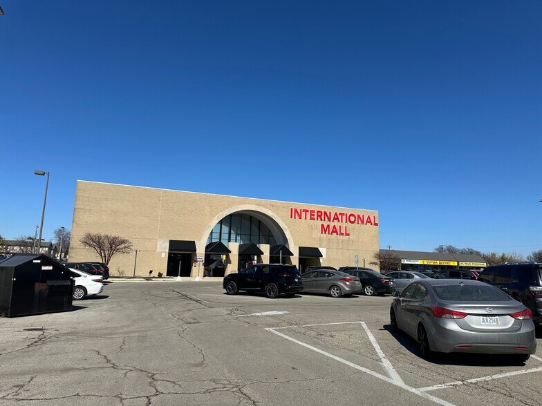 More Photos Of 1780-1790 Morse Rd, Columbus Unknown For Lease