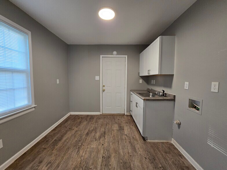 More Photos Of 1572 Hanauer St, Memphis Apartments For Sale