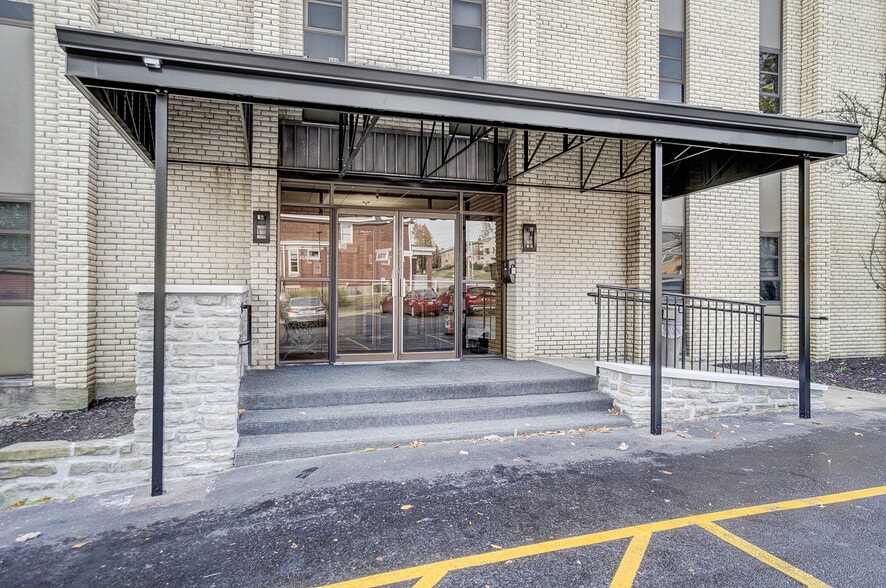 More Photos Of 3012 Glenmore Ave, Cincinnati Medical For Lease