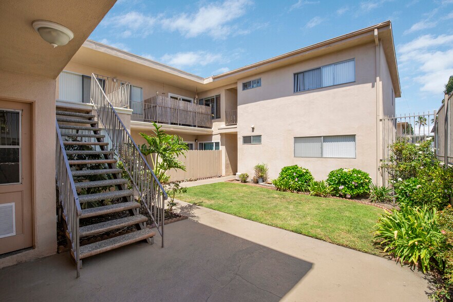 More Photos Of 3444 Emerald St, Torrance Apartments For Sale