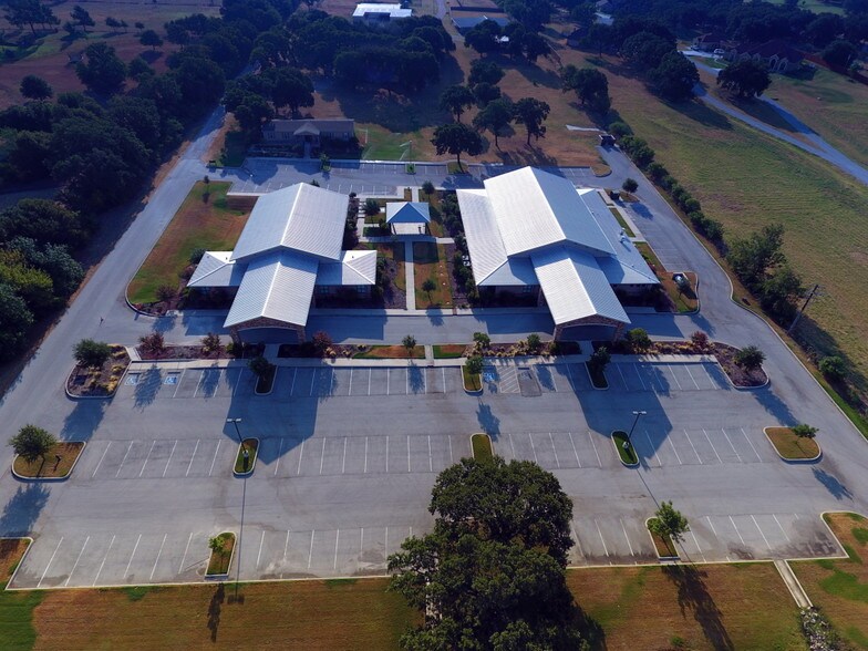 More Photos Of 601 Old Base Rd, Aurora Religious Facility For Sale