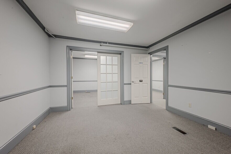 More Photos Of 77 E Main St, Newark Loft Creative Space For Sale