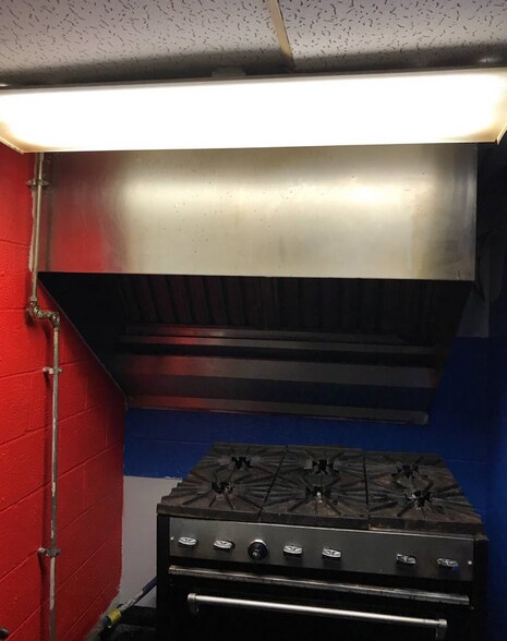 More Photos Of 115 Springfield St, Dayton Storefront Retail Residential For Lease