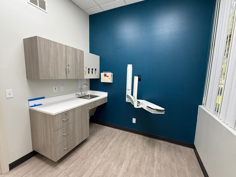 More Photos Of 1180 W Granada Blvd, Ormond Beach Medical For Lease