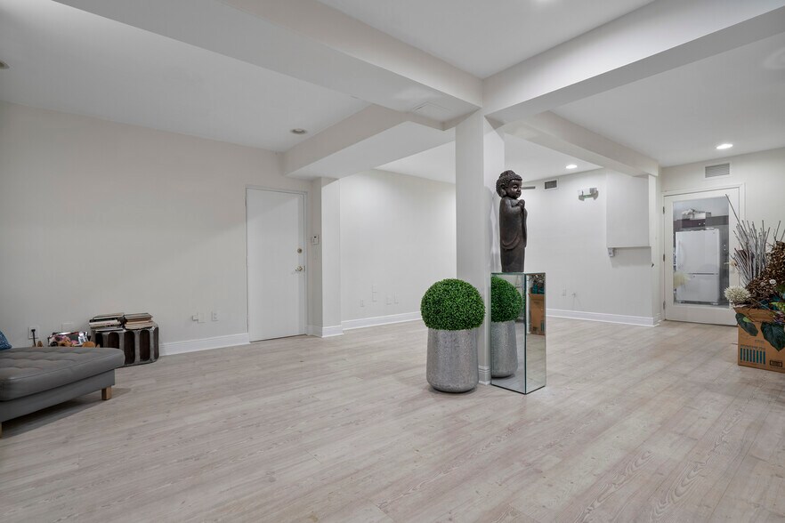 More Photos Of 875 NE 79th St, Miami Loft Creative Space For Lease