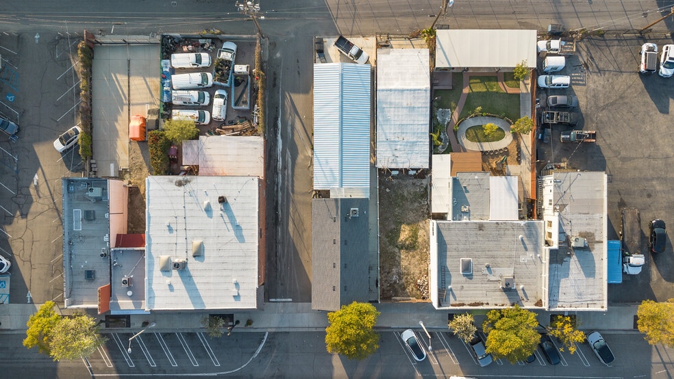 More Photos Of 9937 Commerce Ave, Tujunga Freestanding For Sale