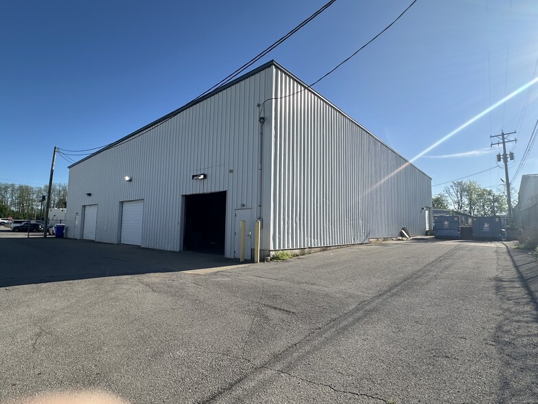 Primary Photo Of 1060 W High St, Lexington Warehouse For Lease