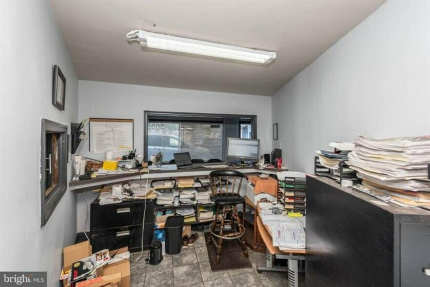 More Photos Of 3605 Wilkens Ave, Baltimore Auto Repair For Sale