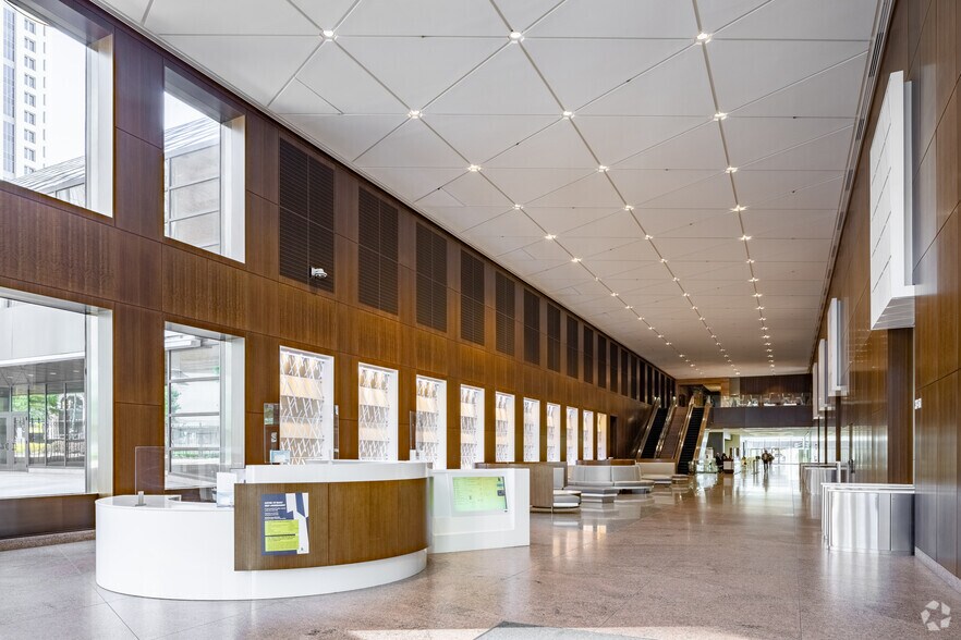 More Photos Of 133 Peachtree St NE, Atlanta Office For Lease