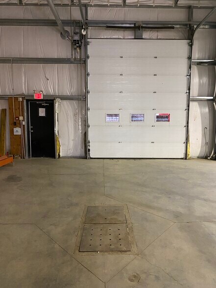 More Photos Of 11129 83rd Ave, Fort Saskatchewan Warehouse For Sale