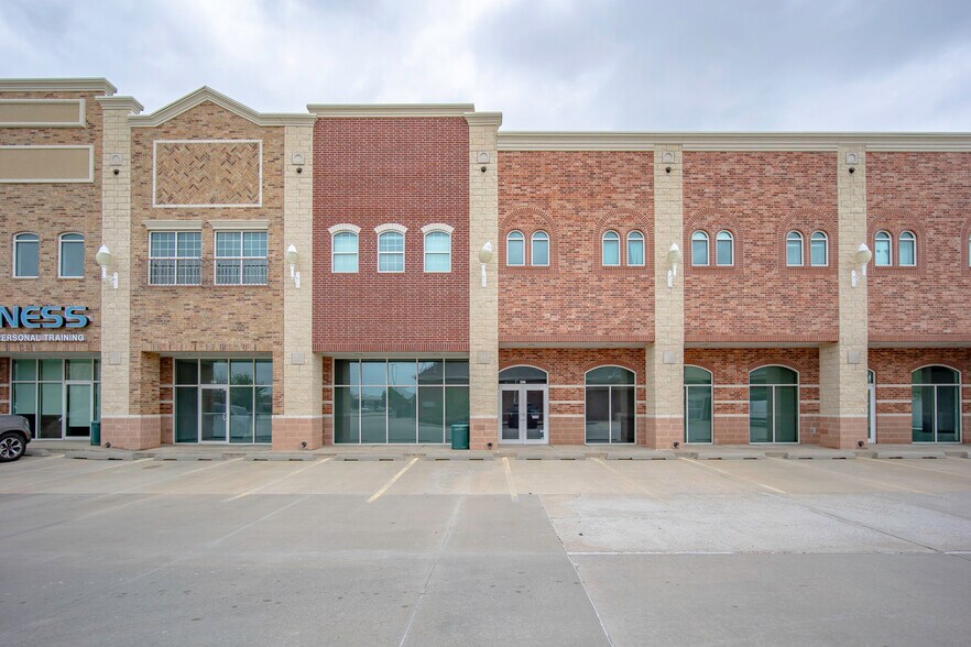 More Photos Of 480 24th Ave NW, Norman Storefront Retail Office For Lease