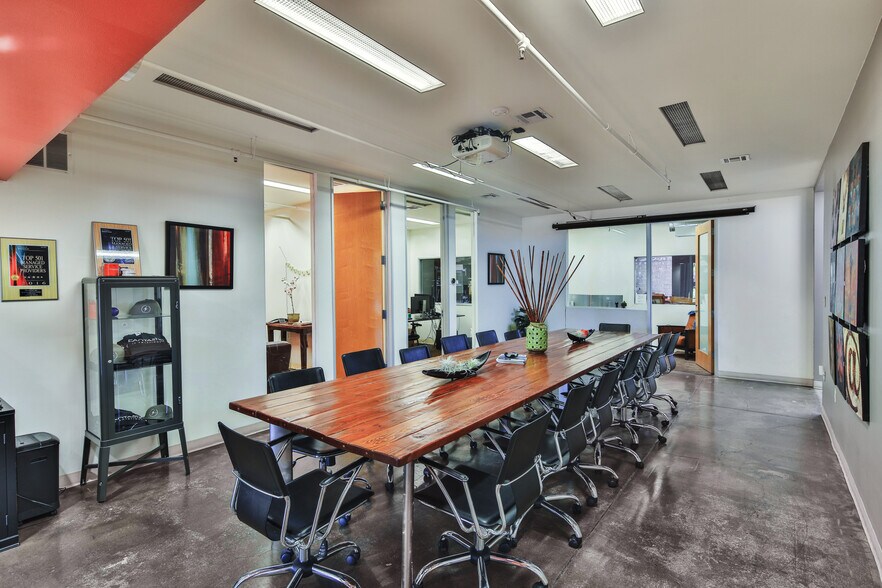 More Photos Of 3720 Skypark Dr, Torrance Research And Development For Lease