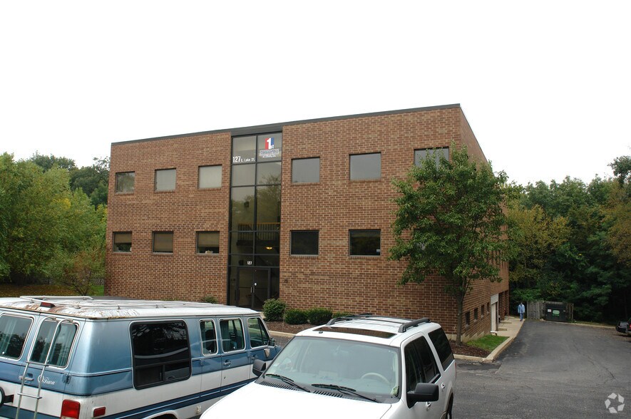 More Photos Of 127 E Lake St, Bloomingdale Office For Lease