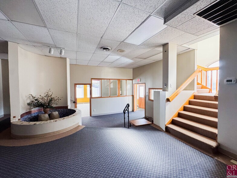 More Photos Of 199 Oakwood Ave, West Hartford Medical For Sale