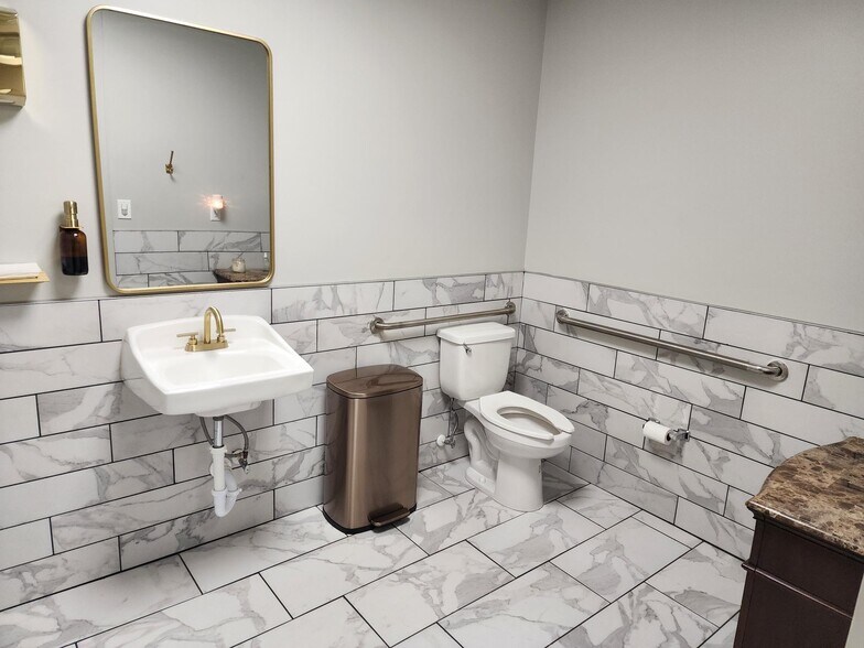 More Photos Of 1236 Dr Martin Luther King Jr St N, Saint Petersburg Office For Lease