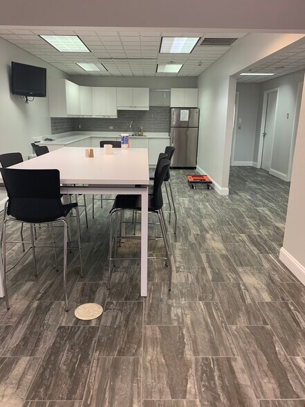 More Photos Of 125 W Missouri Ave, Midland Office For Lease