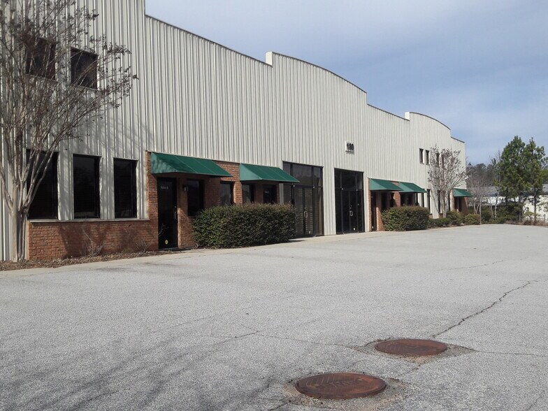 More Photos Of 180 Shamrock Industrial Blvd, Tyrone Flex For Lease