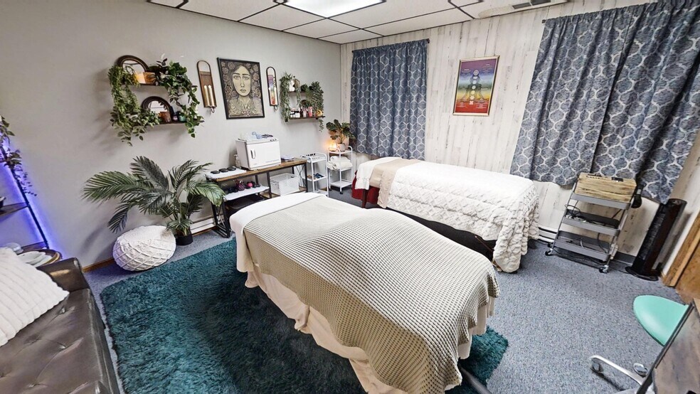 More Photos Of 103-105 E 27th St, Hays Office For Sale