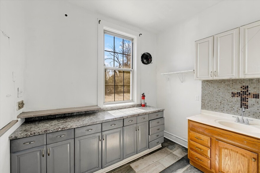 More Photos Of 2024 Gwynn Oak Ave, Baltimore Religious Facility For Sale